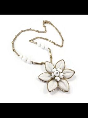 Vintage 50’s milk glass Gold-Tone White Floral Pendant Necklace - Women Jewelry